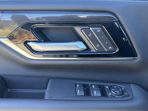 New 2026 GMC Yukon Elevation image 15