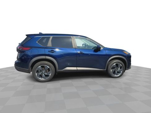 Used 2024 Nissan Rogue SV AWD/4WD image 10