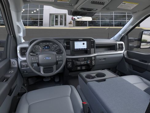 New 2026 Ford F250 XL w/ XL Off-Road Package AWD/4WD image 9