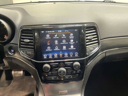 Used 2019 Jeep Grand Cherokee Limited AWD/4WD image 16
