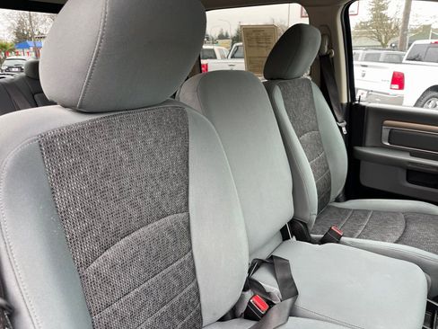 Used 2019 RAM 1500 Big Horn AWD/4WD image 25