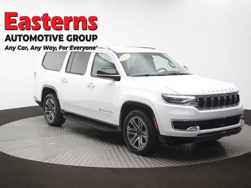 Used 2024 Jeep Wagoneer L Series II RWD image 53