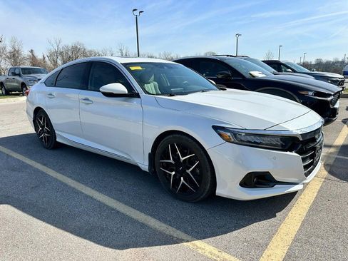 Used 2021 Honda Accord Touring image 13