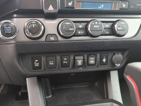 Used 2019 Toyota Tacoma TRD Pro AWD/4WD image 14