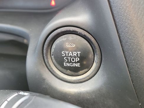 Used 2014 MAZDA MAZDA3 i Sport image 27