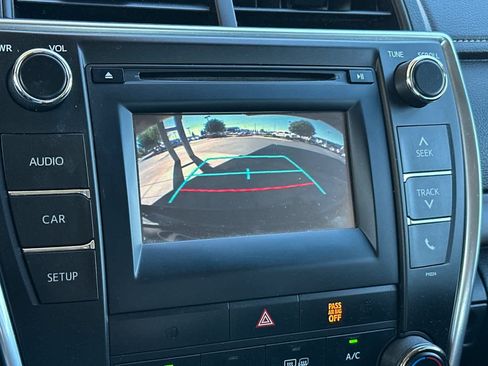 Used 2016 Toyota Camry LE FWD image 20