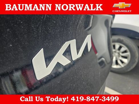 Used 2025 Kia Sportage EX FWD image 15