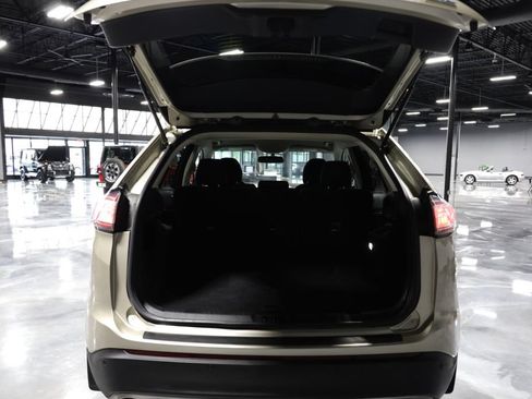 Used 2018 Ford Edge SEL w/ Equipment Group 201A AWD/4WD image 28