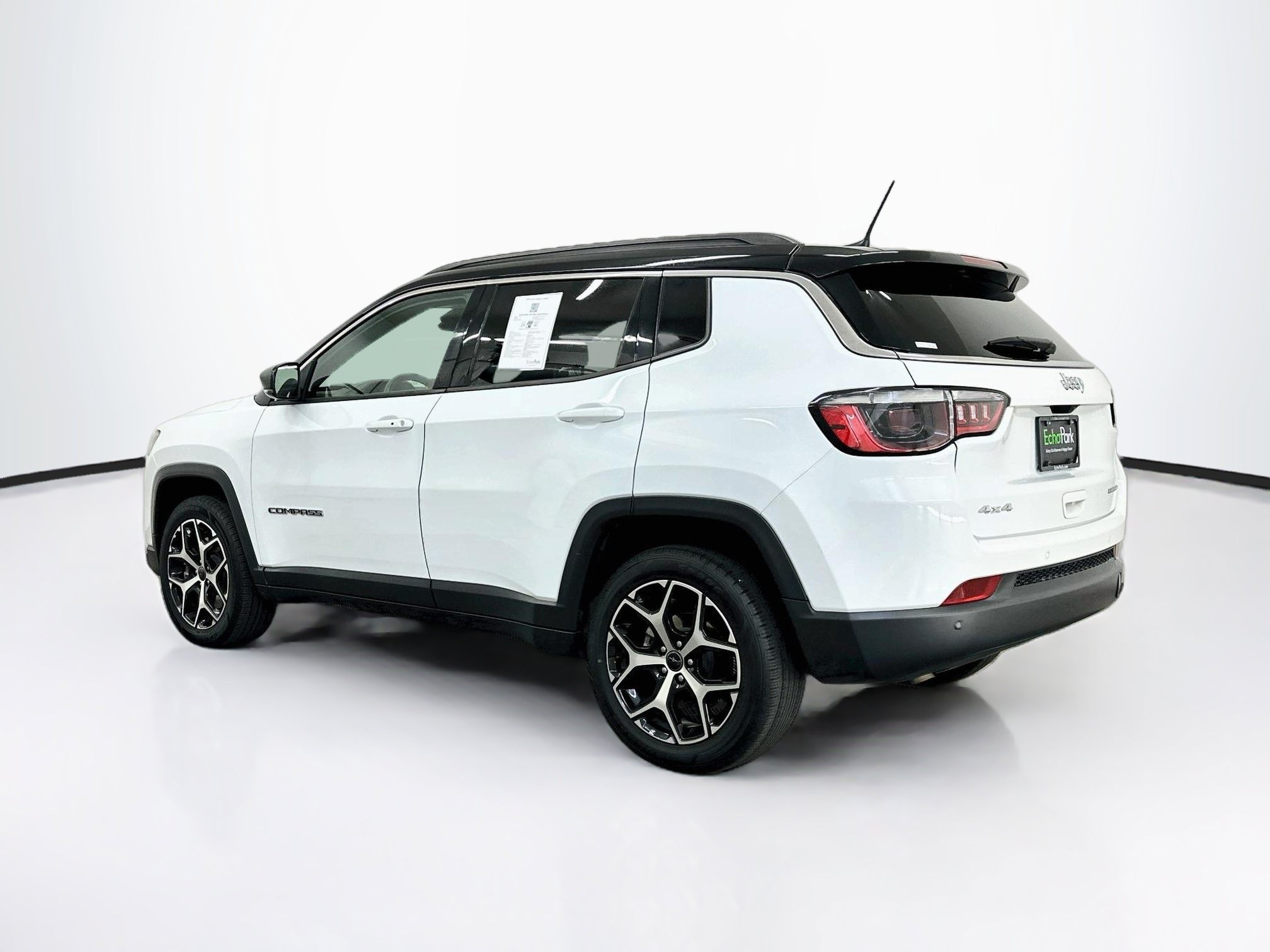 Used 2025 Jeep Compass Limited AWD/4WD image 5