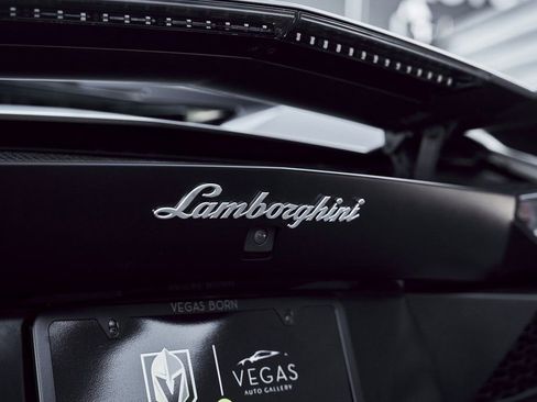 Used 2018 Lamborghini Aventador S AWD/4WD image 22