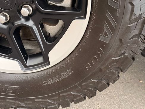 Used 2021 Jeep Wrangler Unlimited Rubicon AWD/4WD image 15