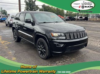 Used 2021 Jeep Grand Cherokee Laredo X image 1