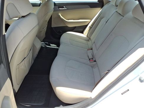 Used 2017 Hyundai Sonata SE FWD image 16