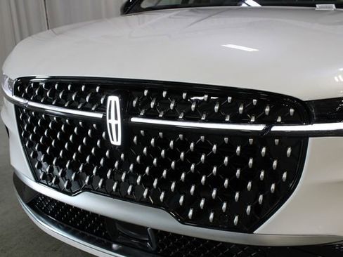 New 2026 Lincoln Nautilus Reserve AWD/4WD image 63