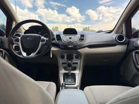 Used 2015 Ford Fiesta SE FWD image 30