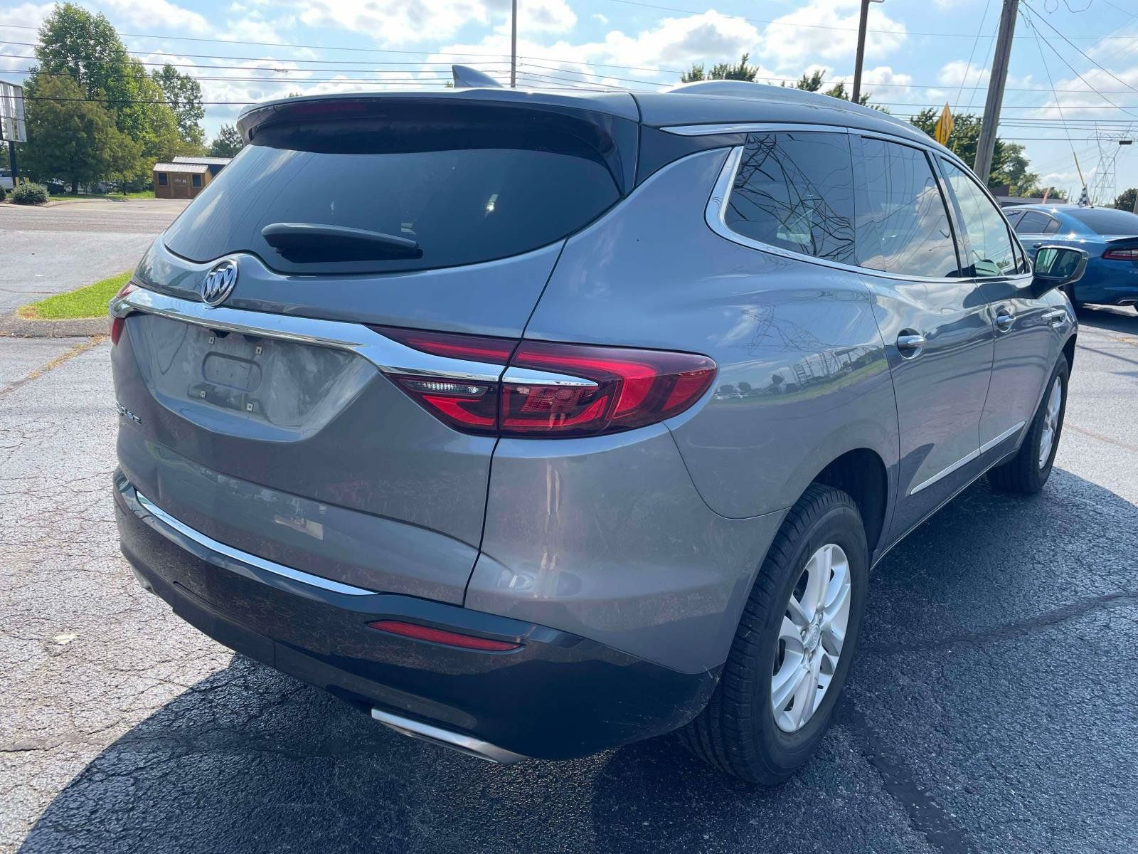 Used 2020 Buick Enclave Essence w/ Sound and Sites Package AWD/4WD image 8