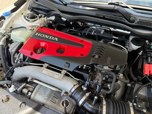 Used 2019 Honda Civic Type R image 22