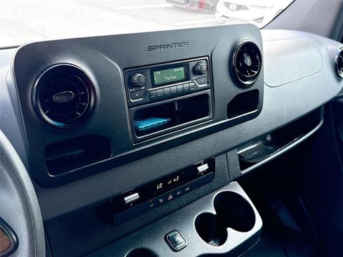 Used 2020 Mercedes-Benz Sprinter 3500 image 11
