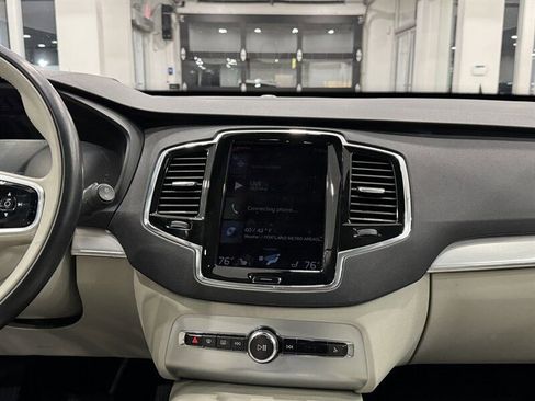 Used 2016 Volvo XC90 T8 Momentum w/ Vision Package image 27