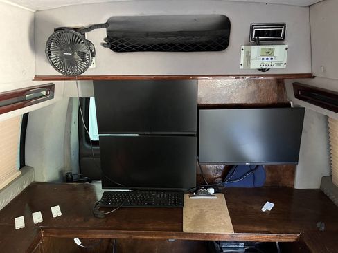 Used 2012 Chevrolet Express 1500 image 17