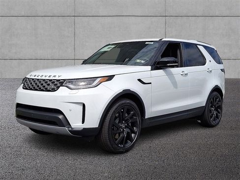 New 2025 Land Rover Discovery S image 1