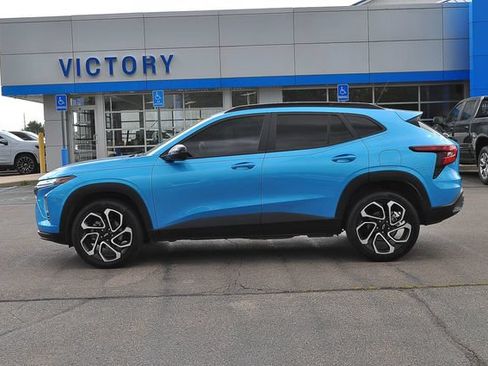 Used 2025 Chevrolet Trax RS w/ Driver Confidence Package FWD image 6