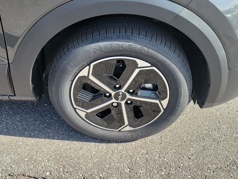 New 2026 Kia Niro LX FWD image 38