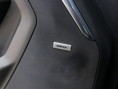 Used 2025 GMC Yukon XL Denali w/ Denali Reserve Package image 24