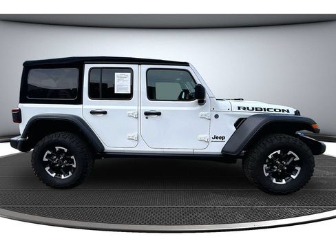 Certified 2024 Jeep Wrangler Unlimited Rubicon 4xe AWD/4WD image 15