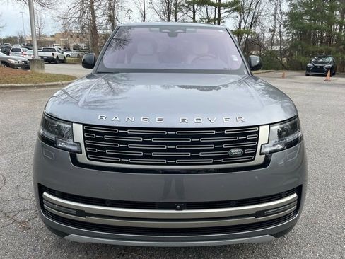 Certified 2023 Land Rover Range Rover SE image 3