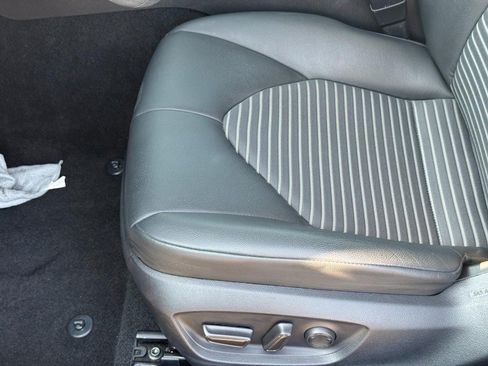 Certified 2022 Toyota Camry SE FWD image 17