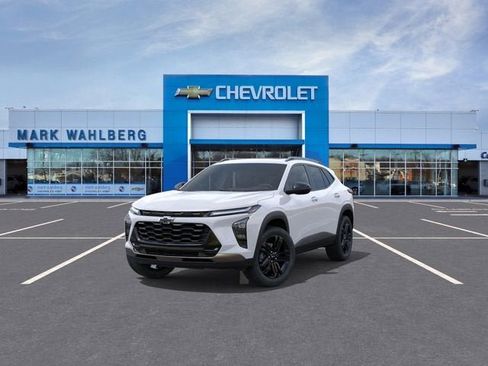 New 2026 Chevrolet Trax ACTIV w/ Sunroof Package FWD image 8