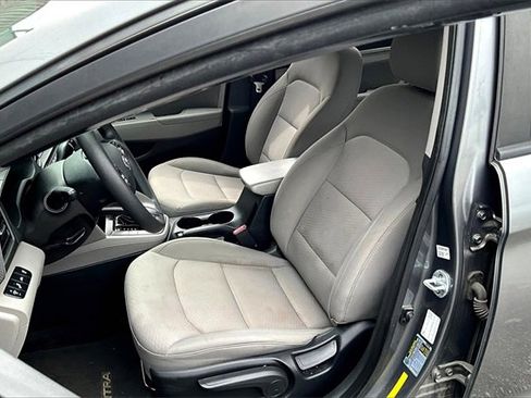 Used 2019 Hyundai Elantra SEL image 27