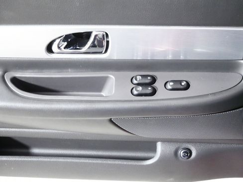 Used 2002 Ford Thunderbird image 19