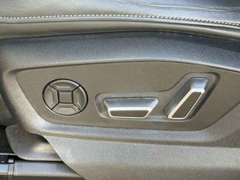 Used 2024 Audi SQ8 Premium Plus w/ Executive Package image 20