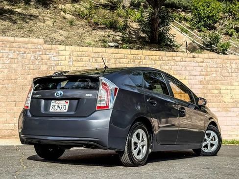 Used 2012 Toyota Prius Four image 18