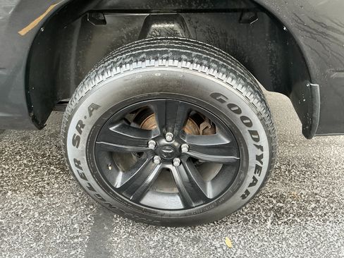 Used 2017 RAM 1500 Express w/ Black Ram 1500 Express Group image 6