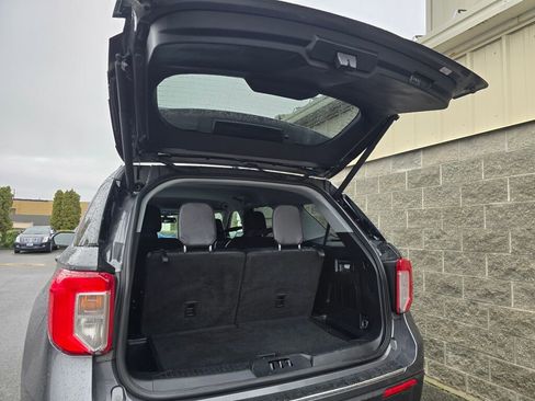 Used 2022 Ford Explorer Limited w/ Equipment Group 301A image 6