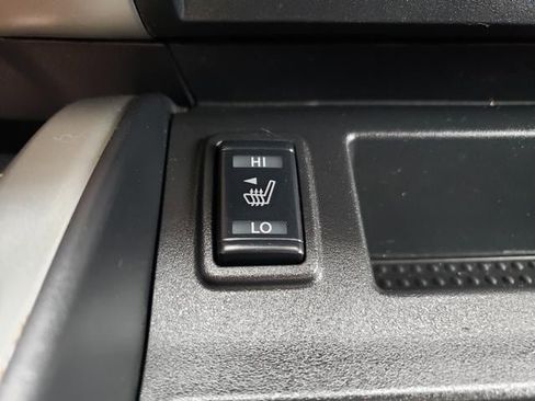 Used 2016 Nissan Titan SL image 23