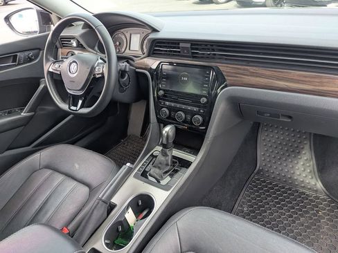 Used 2022 Volkswagen Passat 2.0T image 34