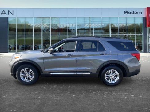 Used 2022 Ford Explorer XLT w/ Equipment Group 202A AWD/4WD image 8
