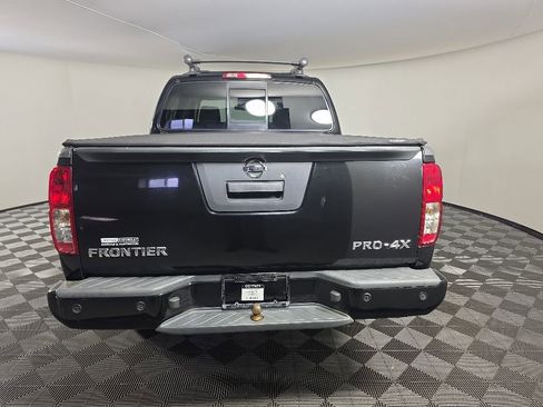 Used 2017 Nissan Frontier PRO-4X AWD/4WD image 4