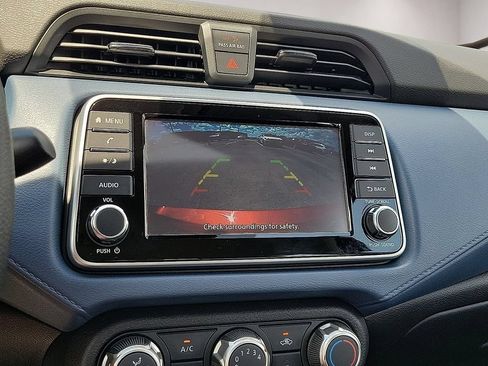 Used 2025 Nissan Versa SV FWD image 16