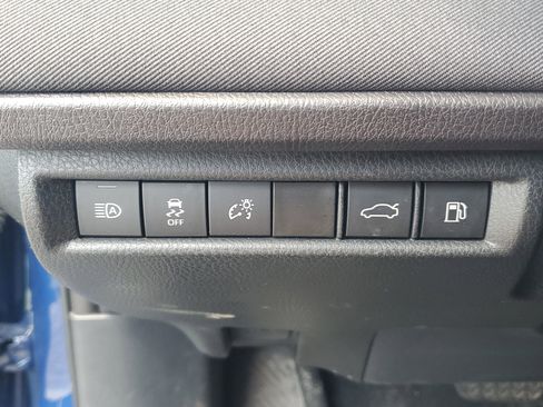 Used 2025 Toyota Camry LE FWD image 23