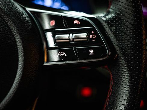Used 2022 Kia Forte GT w/ GT Technology Package FWD image 19