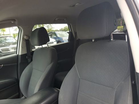 Used 2017 Kia Sorento FWD image 20