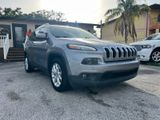 Used 2018 Jeep Cherokee Latitude Plus image 3