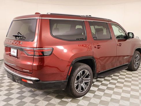 Used 2022 Jeep Wagoneer Series III RWD image 22