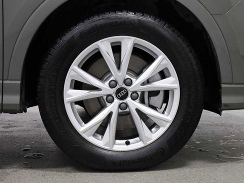 Certified 2025 Audi Q3 2.0T Premium w/ Convenience Package image 11