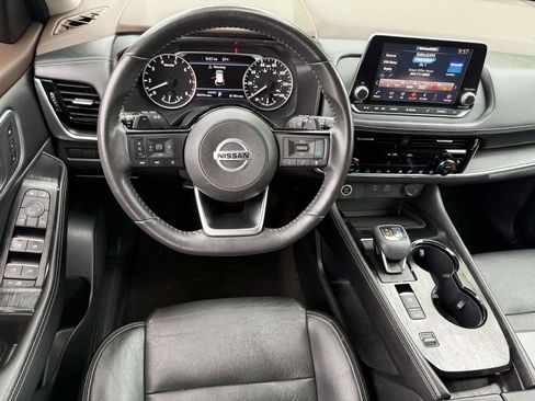 Used 2021 Nissan Rogue SL FWD image 11